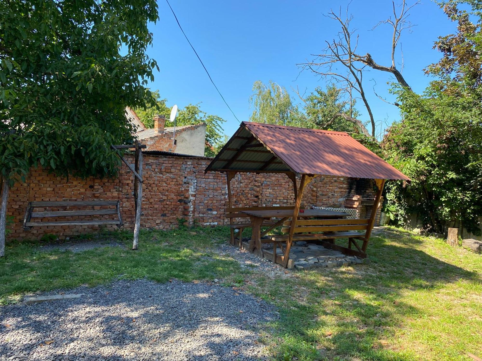 Будинок Для Відпочинку Патріція Berehowe Exterior foto